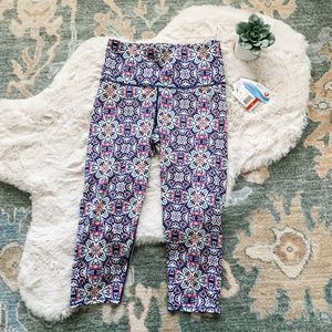 NWT Sho Active Blue 3/4 Length Active Leggings- Size Medium